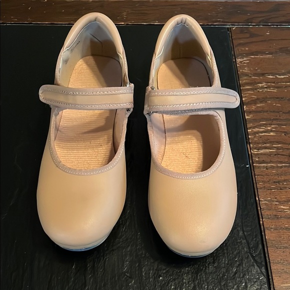 Tan Tap Shoes - Picture 1 of 3
